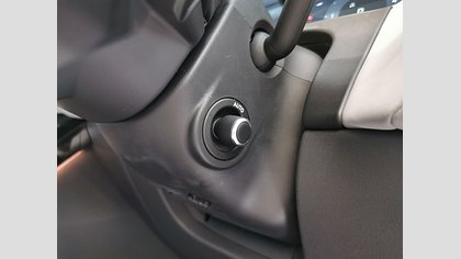 Range Rover Velar 24