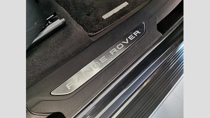Range Rover Velar 37