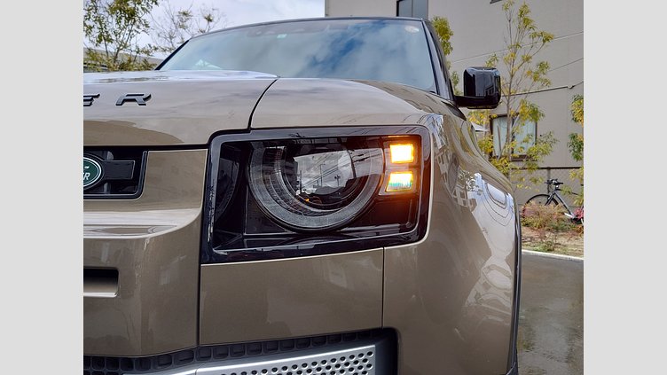 2022 認定中古車 Land Rover Defender 110 ゴンドワナストーン P300 AWD（AT） SE