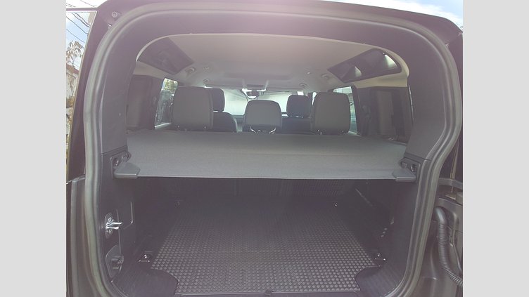 2022 認定中古車 Land Rover Defender 110 ゴンドワナストーン P300 AWD（AT） SE