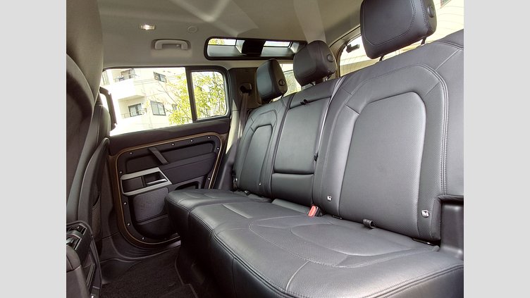 2022 認定中古車 Land Rover Defender 110 ゴンドワナストーン P300 AWD（AT） SE