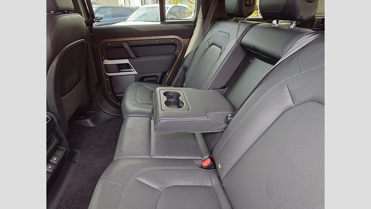 2022 認定中古車 Land Rover Defender 110 ゴンドワナストーン P300 AWD（AT） SE