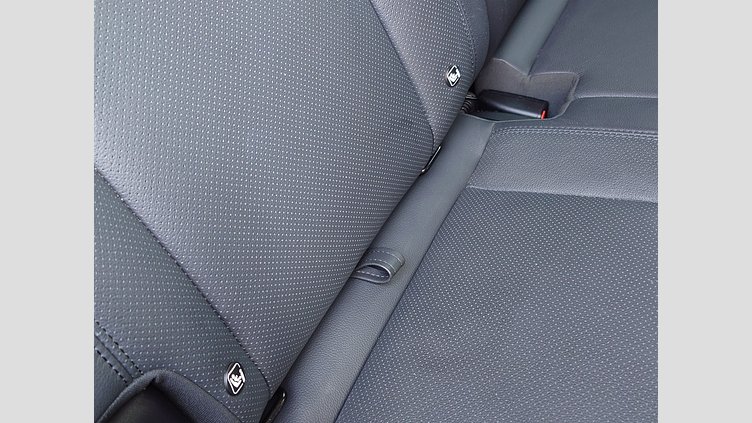 2022 認定中古車 Land Rover Defender 110 ゴンドワナストーン P300 AWD（AT） SE