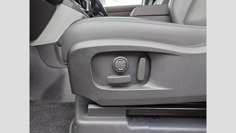 2022 認定中古車 Land Rover Defender 110 ゴンドワナストーン P300 AWD（AT） SE