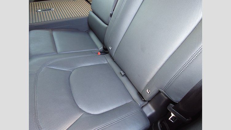 2022 認定中古車 Land Rover Defender 110 ゴンドワナストーン P300 AWD（AT） SE