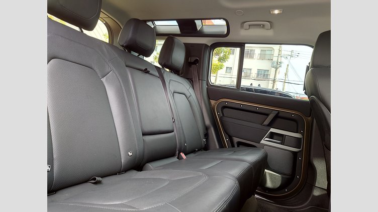 2022 認定中古車 Land Rover Defender 110 ゴンドワナストーン P300 AWD（AT） SE
