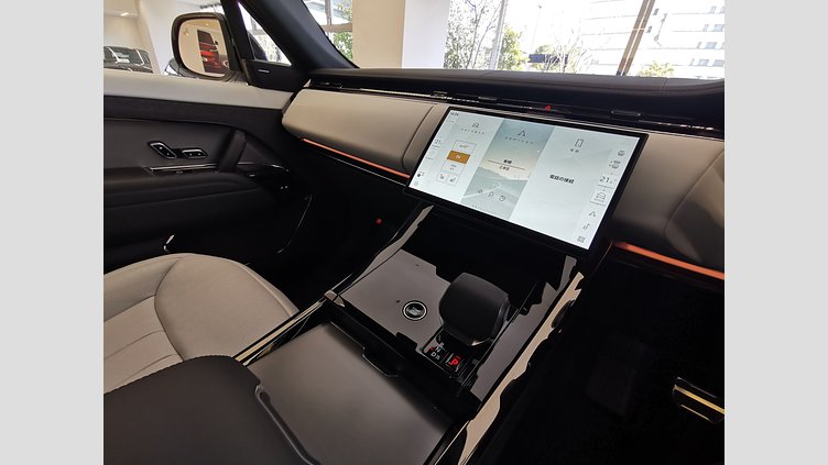 2025 認定中古車 Land Rover Range Rover Sport オストゥーニパールホワイト P550eプラグインハイブリッド（ガソリン） スタンダードホイールベース Dynamic SE