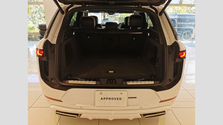 2025 認定中古車 Land Rover Range Rover Sport オストゥーニパールホワイト P550eプラグインハイブリッド（ガソリン） スタンダードホイールベース Dynamic SE