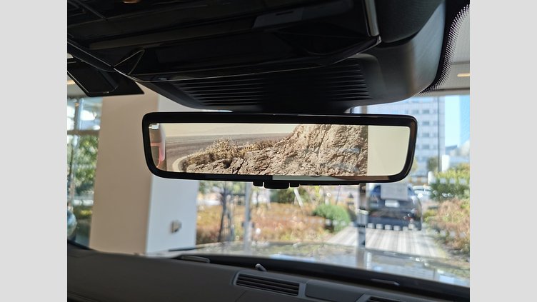 2025 認定中古車 Land Rover Range Rover Sport オストゥーニパールホワイト P550eプラグインハイブリッド（ガソリン） スタンダードホイールベース Dynamic SE