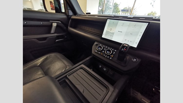 2023 認定中古車 Land Rover Defender 110 サントリーニブラック P525 AWD (AT) V8