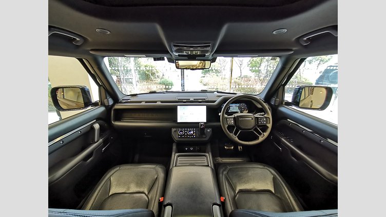 2023 認定中古車 Land Rover Defender 110 サントリーニブラック P525 AWD (AT) V8
