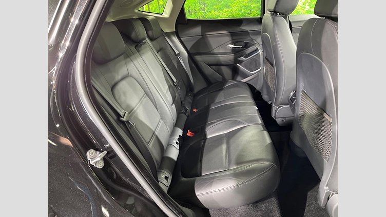 2018 認定中古車 Jaguar E-Pace サントリーニ ブラック D180 オートマチック全輪駆動 SE