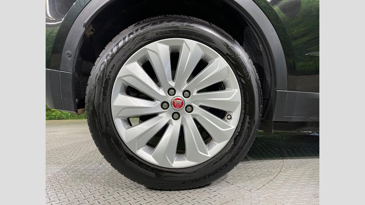 2018 認定中古車 Jaguar E-Pace サントリーニ ブラック D180 オートマチック全輪駆動 SE