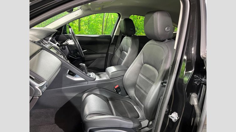 2018 認定中古車 Jaguar E-Pace サントリーニ ブラック D180 オートマチック全輪駆動 SE