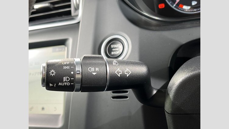 2018 認定中古車 Jaguar E-Pace サントリーニ ブラック D180 オートマチック全輪駆動 SE