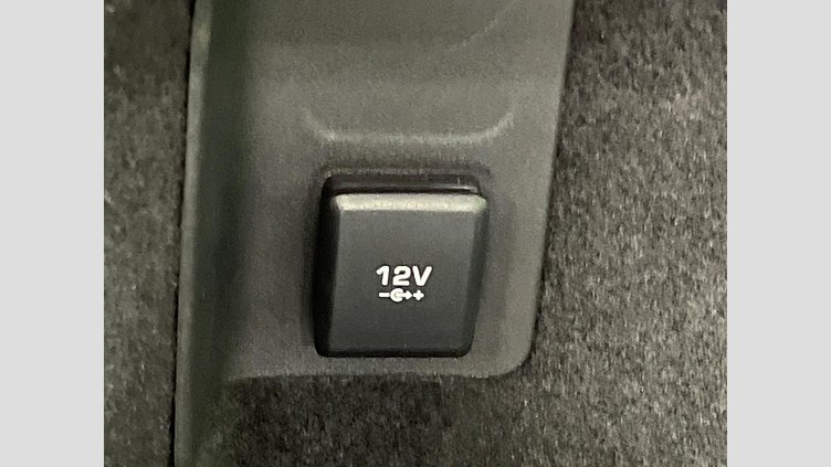 2018 認定中古車 Jaguar E-Pace サントリーニ ブラック D180 オートマチック全輪駆動 SE