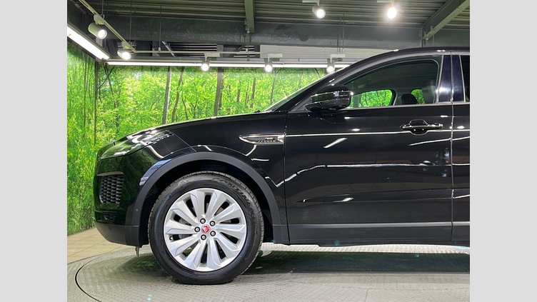 2018 認定中古車 Jaguar E-Pace サントリーニ ブラック D180 オートマチック全輪駆動 SE