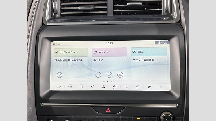 2018 認定中古車 Jaguar E-Pace サントリーニ ブラック D180 オートマチック全輪駆動 SE