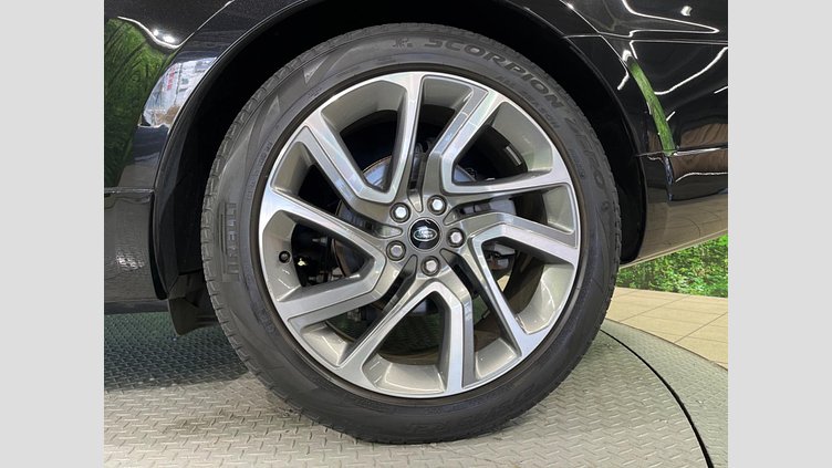 2019 認定中古車 Land Rover Range Rover Sport サントリーニブラック 3.0リッターTDV6ディーゼル（258 PS） HSE