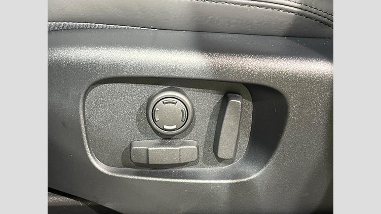 2019 認定中古車 Land Rover Range Rover Sport サントリーニブラック 3.0リッターTDV6ディーゼル（258 PS） HSE