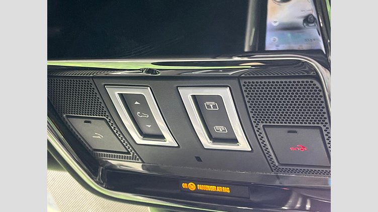 2019 認定中古車 Land Rover Range Rover Sport サントリーニブラック 3.0リッターTDV6ディーゼル（258 PS） HSE