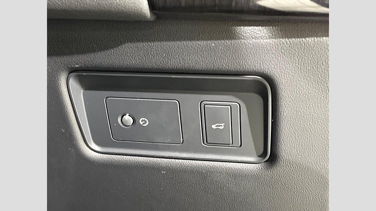 2019 認定中古車 Land Rover Range Rover Sport サントリーニブラック 3.0リッターTDV6ディーゼル（258 PS） HSE