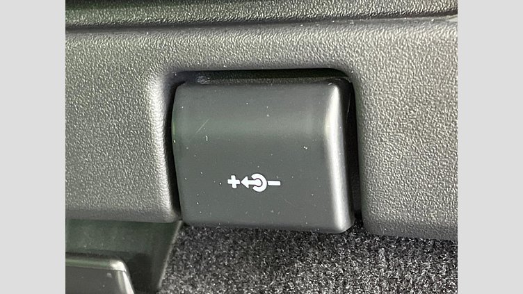 2019 認定中古車 Land Rover Range Rover Sport サントリーニブラック 3.0リッターTDV6ディーゼル（258 PS） HSE