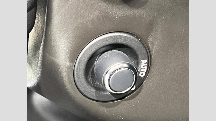 2019 認定中古車 Land Rover Range Rover Sport サントリーニブラック 3.0リッターTDV6ディーゼル（258 PS） HSE