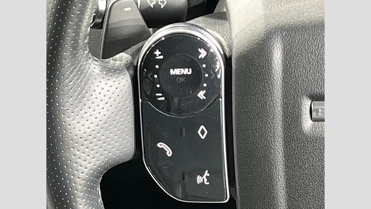 2019 認定中古車 Land Rover Range Rover Sport サントリーニブラック 3.0リッターTDV6ディーゼル（258 PS） HSE