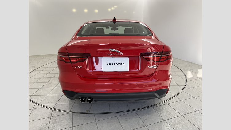 2019 認定中古車 Jaguar XE カルデラレッド D180 RWD AUTOMATIC S D180