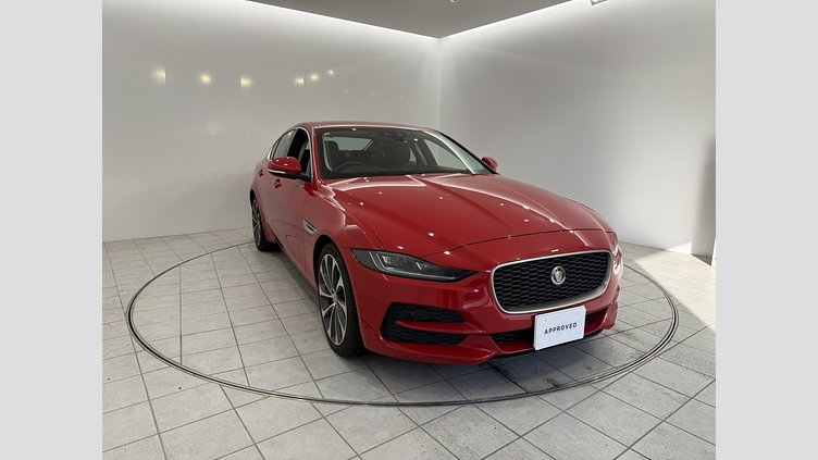 2019 認定中古車 Jaguar XE カルデラレッド D180 RWD AUTOMATIC S D180
