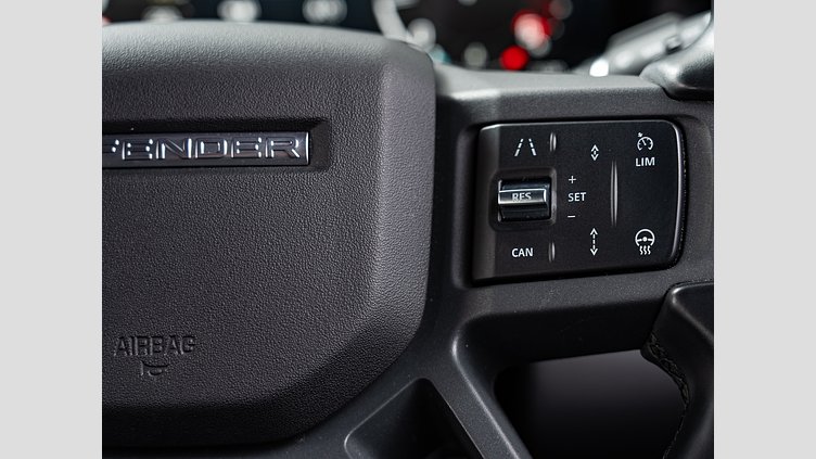 2023 認定中古車 Land Rover Defender 110 サントリーニブラック D300 AWD（AT） X-DYNAMIC HSE D300 エアサス 5人乗り