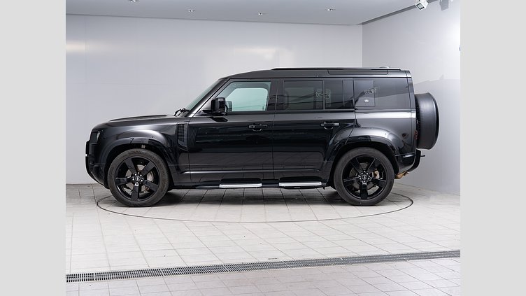 2023 認定中古車 Land Rover Defender 110 サントリーニブラック D300 AWD（AT） X-DYNAMIC HSE D300 エアサス 5人乗り