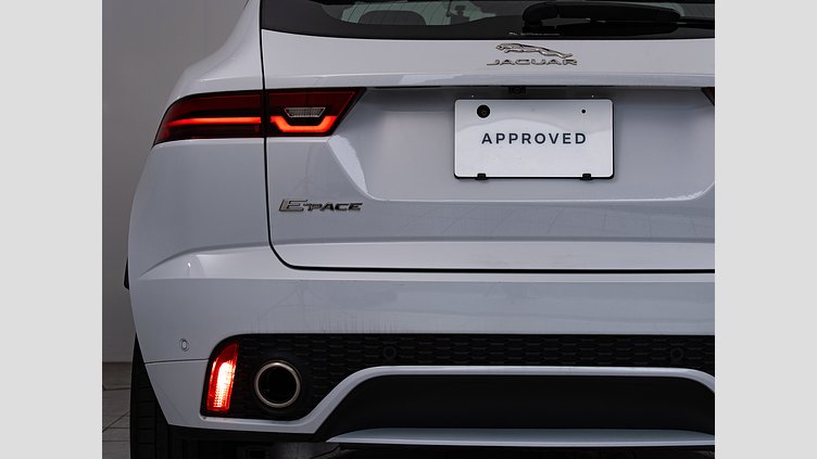 2019 認定中古車 Jaguar E-Pace ユーロンホワイト D180 オートマチック全輪駆動 チェッカーフラッグエディション