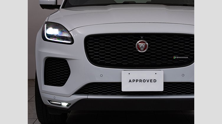 2019 認定中古車 Jaguar E-Pace ユーロンホワイト D180 オートマチック全輪駆動 チェッカーフラッグエディション