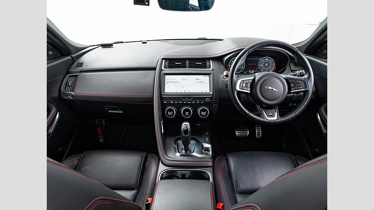 2019 認定中古車 Jaguar E-Pace ユーロンホワイト D180 オートマチック全輪駆動 チェッカーフラッグエディション