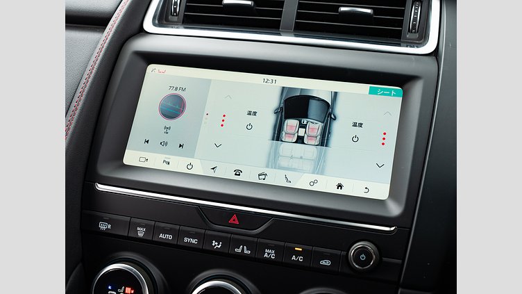 2019 認定中古車 Jaguar E-Pace ユーロンホワイト D180 オートマチック全輪駆動 チェッカーフラッグエディション