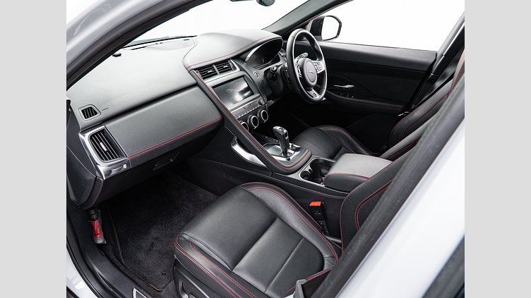 2019 認定中古車 Jaguar E-Pace ユーロンホワイト D180 オートマチック全輪駆動 チェッカーフラッグエディション