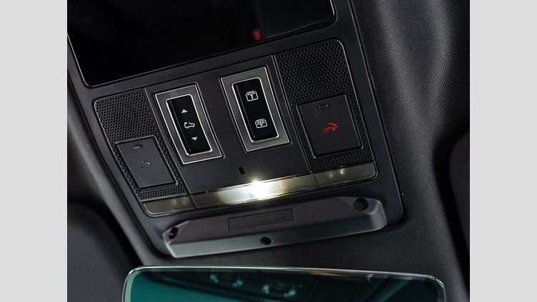 2023 認定中古車 Land Rover Defender 110 サントリーニブラック D300 AWD（AT） X-DYNAMIC HSE D300 エアサス 5人乗り
