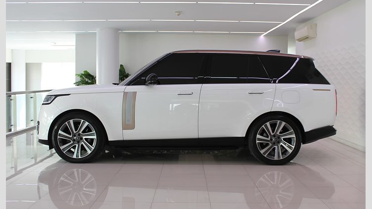 2022 อนุมัติ Land Rover Range Rover Ostuni Pearl White 3.0P AJ20-P6H PHEV AWD 5DR SWB SV
510PS Auto SWB SV