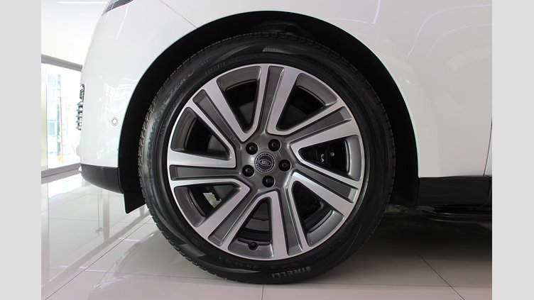 2022 อนุมัติ Land Rover Range Rover Ostuni Pearl White 3.0P AJ20-P6H PHEV AWD 5DR SWB SV
510PS Auto SWB SV