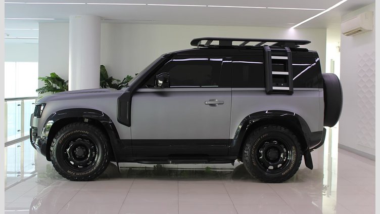 2024 อนุมัติ Land Rover Defender 90 Eiger Grey 3.0 litre i6D​ SE