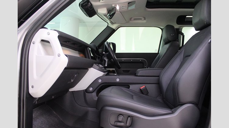 2024 อนุมัติ Land Rover Defender 90 Eiger Grey 3.0 litre i6D​ SE