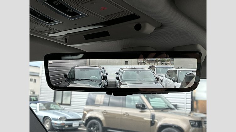 2020 認定中古車 Land Rover Defender 110 Gondwana Stone 2.0 litre i4P Petrol SE