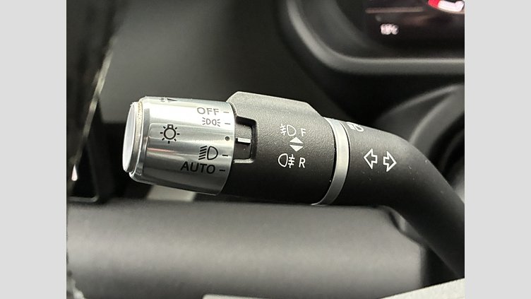 2020 認定中古車 Land Rover Defender 110 Gondwana Stone 2.0 litre i4P Petrol SE