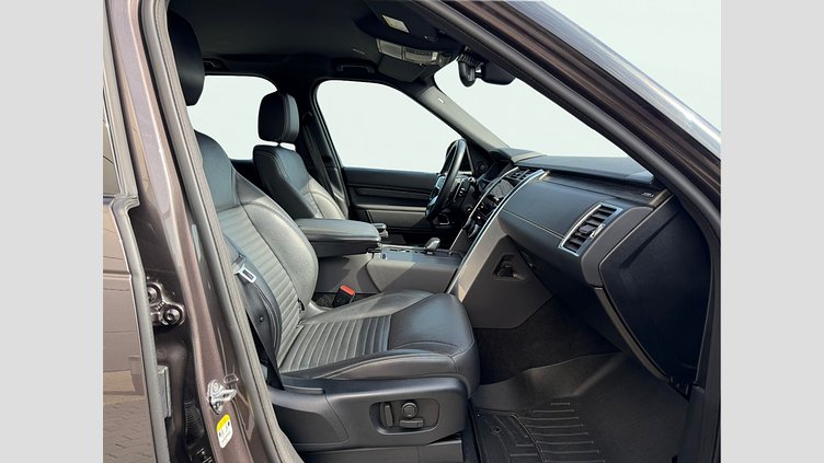 2021 Approved Land Rover Discovery Charente Grey 3.0 litre i6D​ R-Dynamic S