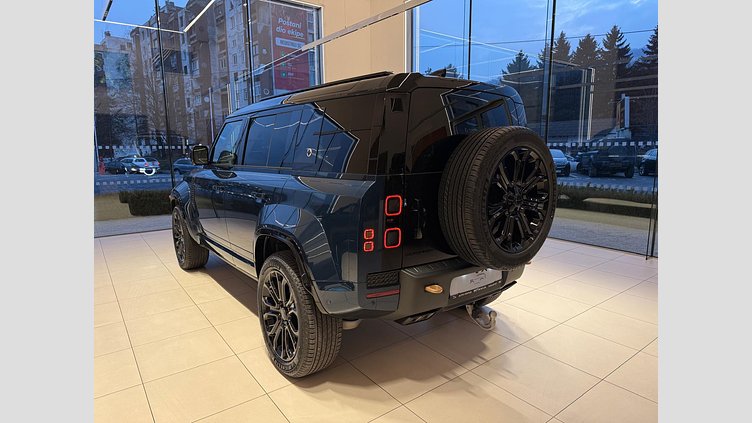 2026 Novo vozilo Land Rover Defender 110 Sargasso Blue P635 Petrol V8 Mild Hybrid OCTA