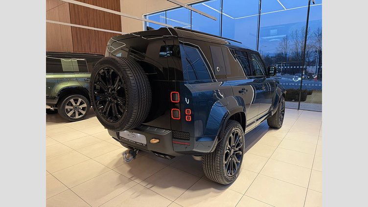 2026 Novo vozilo Land Rover Defender 110 Sargasso Blue P635 Petrol V8 Mild Hybrid OCTA