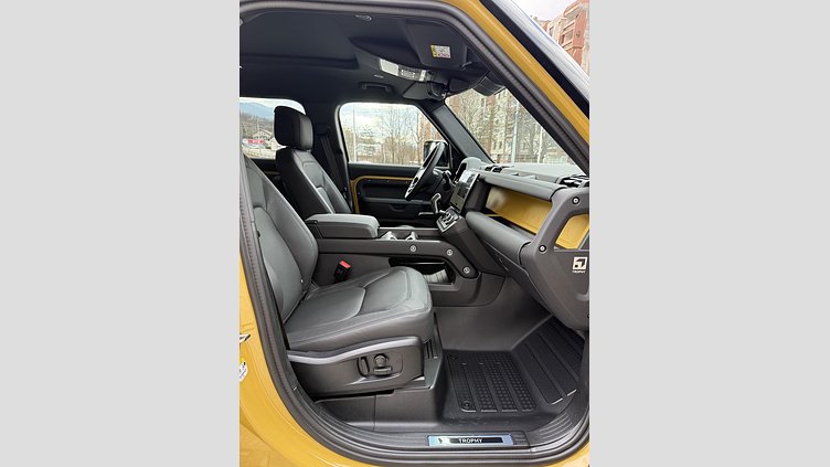2026 Novo vozilo Land Rover Defender 110 Deep Sandglow Yellow D350 Mild-Hybrid-Diesel Trophy Edition in Deep Sandglow Yellow