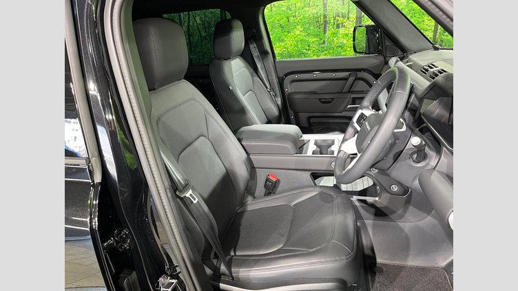 2024 認定中古車 Land Rover Defender 110 サントリーニブラック D350 ディーゼルマイルドハイブリッド X-Dynamic SE